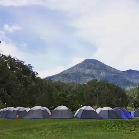 Tapian Camping Ground Букитинги Екстериор снимка