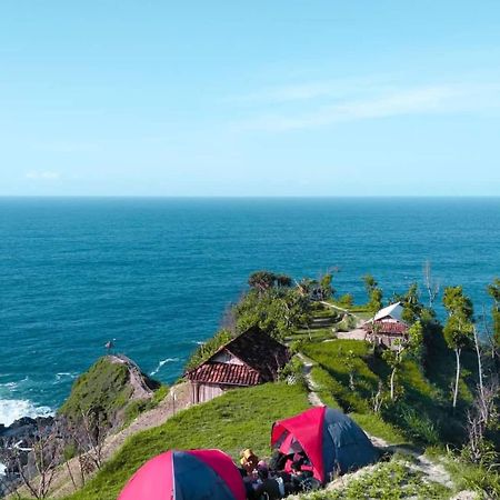 Tapian Camping Ground Букитинги Екстериор снимка