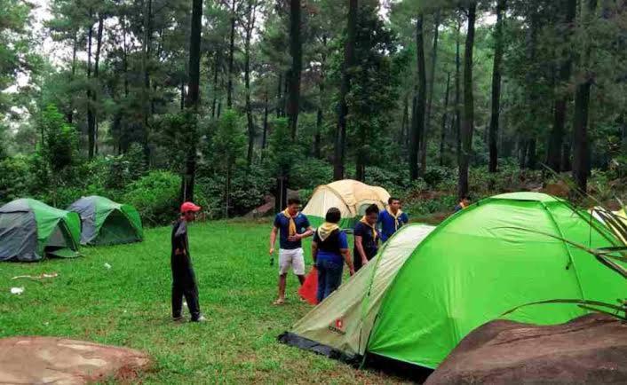 Tapian Camping Ground Букитинги Екстериор снимка