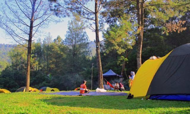 Tapian Camping Ground Букитинги Екстериор снимка
